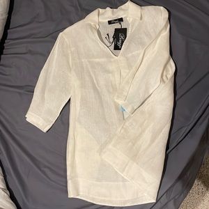 NWT Linen frock shirt with in line pockets, collar and v-neck